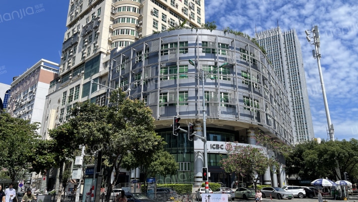 鸿运大厦外景图