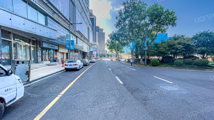 中农信国际商厦外景图