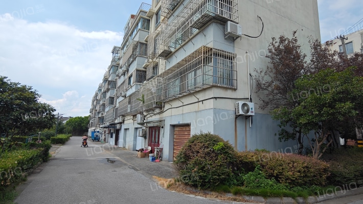 银藏一村外景图