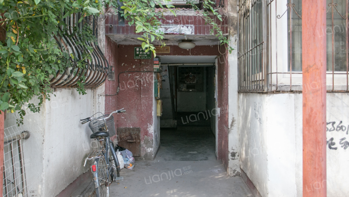 轻工业局宿舍外景图