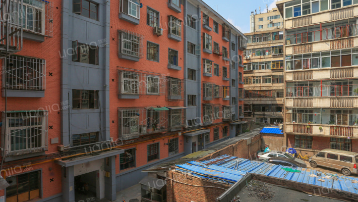 甘家巷石油家属院外景图