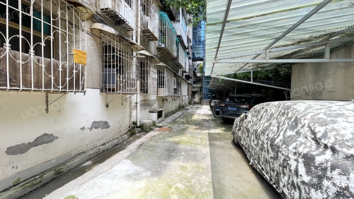 兴贵路84号外景图