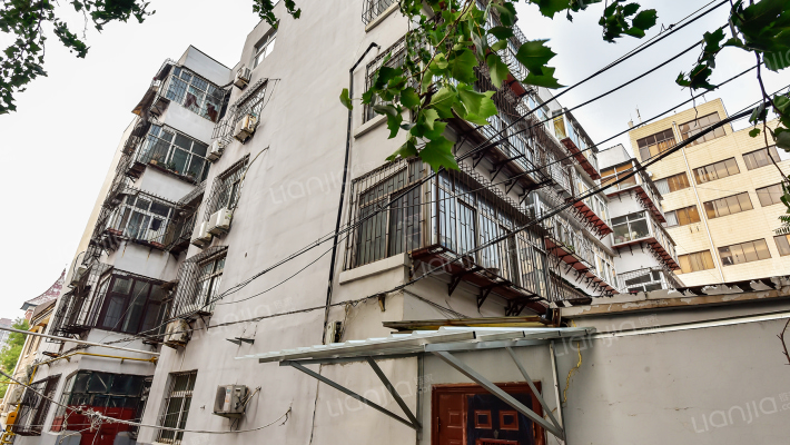 经四路370号外景图