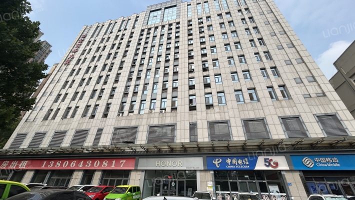 铂金大厦外景图