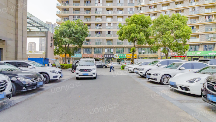 中央风景外景图