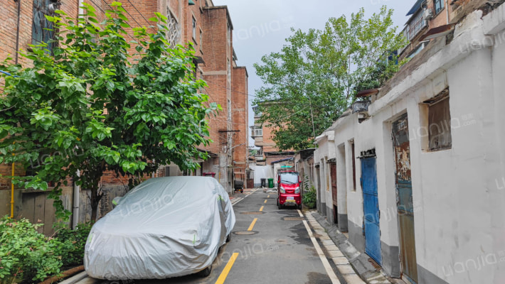 滨河路中段外景图