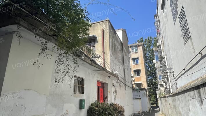 奎星路工行家属院外景图