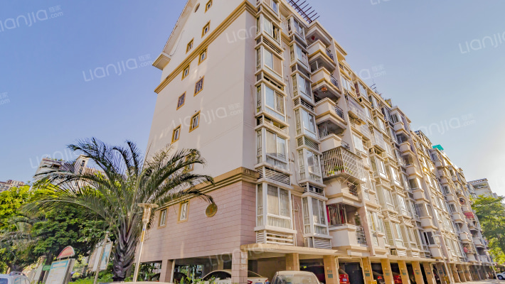 日出东方外景图