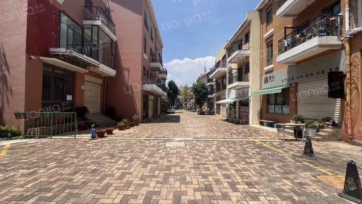 万辉星城星辉天地外景图