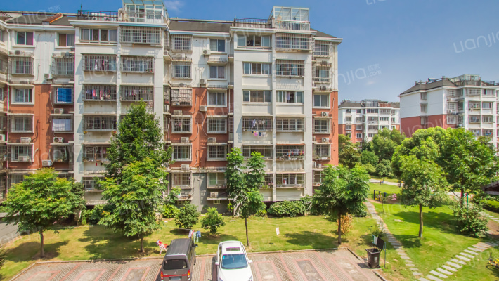 梅江南苑小区外景图