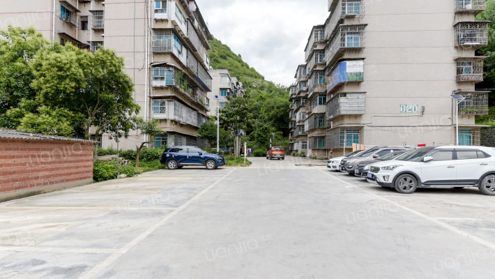 三五三七厂家属区外景图