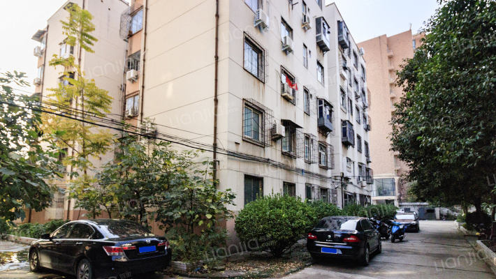 经三路83号院外景图