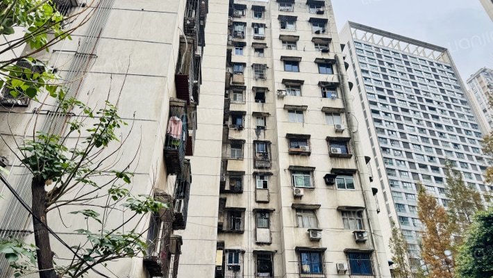 蓝天小区外景图