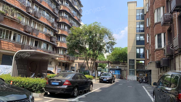 名苑公寓外景图