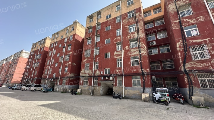 金色花园外景图