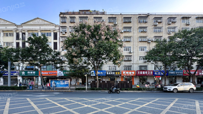 华美商厦外景图