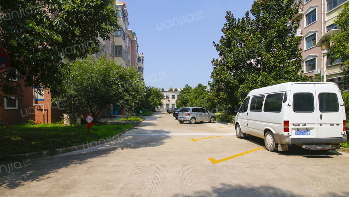 先锋家园外景图