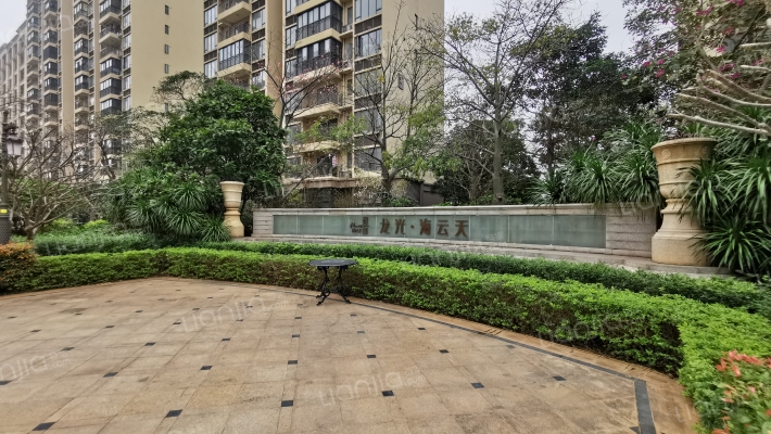 龙光海云天外景图