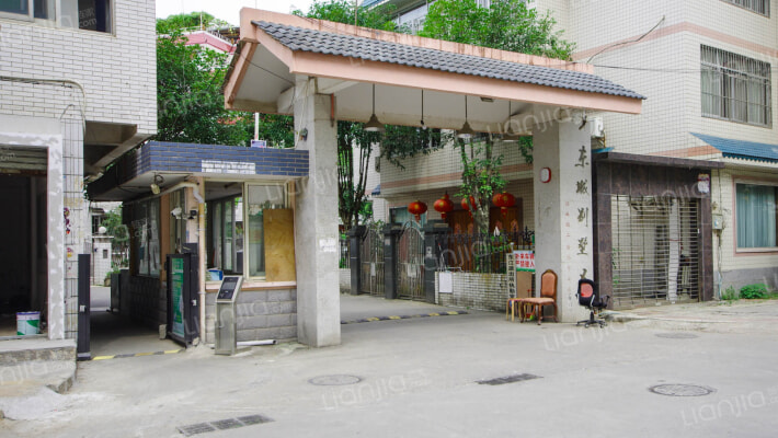 东城别墅外景图