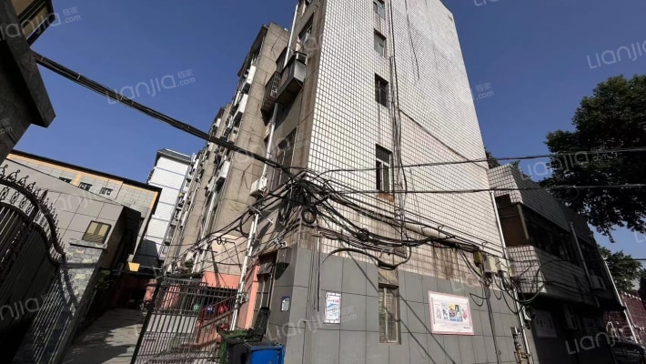 独活大药房家属院外景图