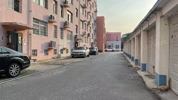 新阳光幼儿园外景图