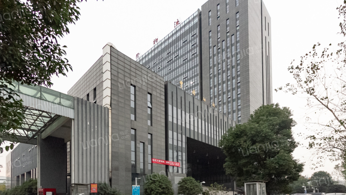 物流大厦外景图