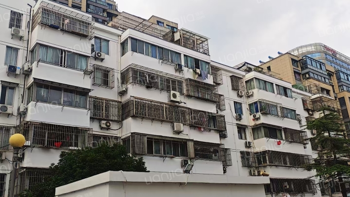 何山路散盘外景图