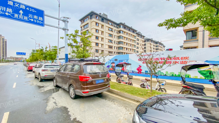 金鹏壹品天成外景图