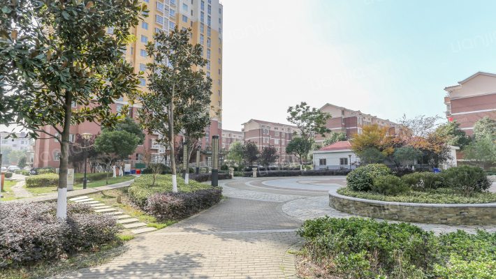 青苑新村五区东外景图