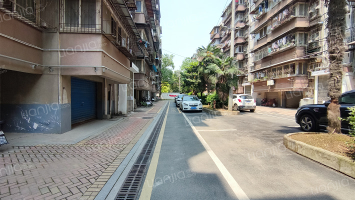 华通小区外景图