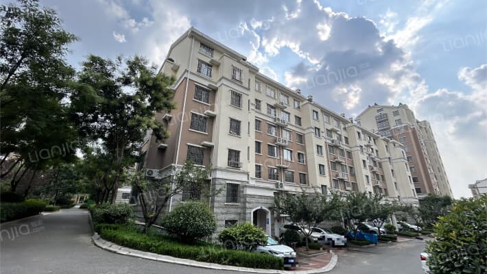 学府林居外景图