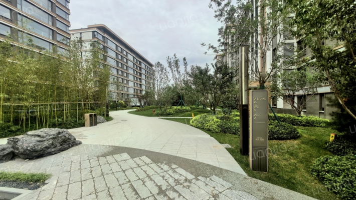 津铁镜界外景图