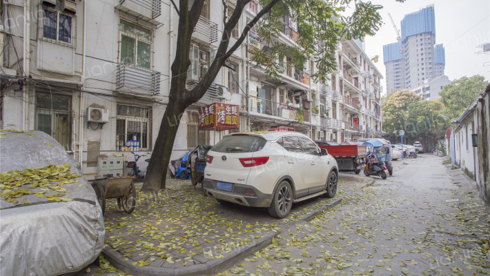 合瓦路106号外景图