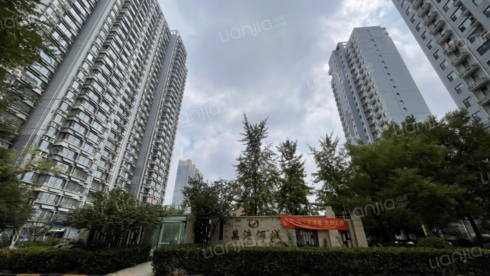 万浩俪城南院外景图