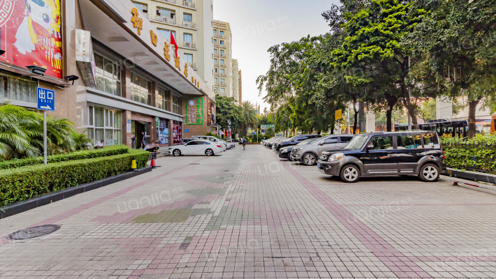 穗景大厦外景图