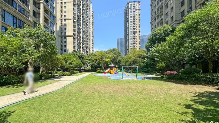 中梁瑞祥首府外景图