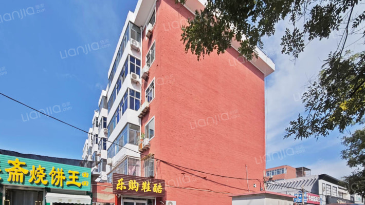 三达宿舍楼外景图