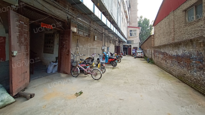 东风路西段南侧202号外景图