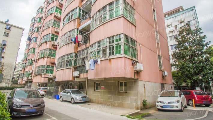 江信住宅小区外景图