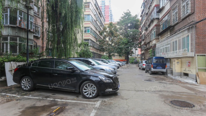 白鸽服装厂宿舍外景图