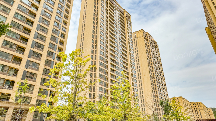 腊山御园外景图