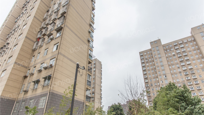 峻泓馨居外景图