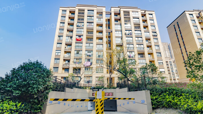 新城尚上城外景图