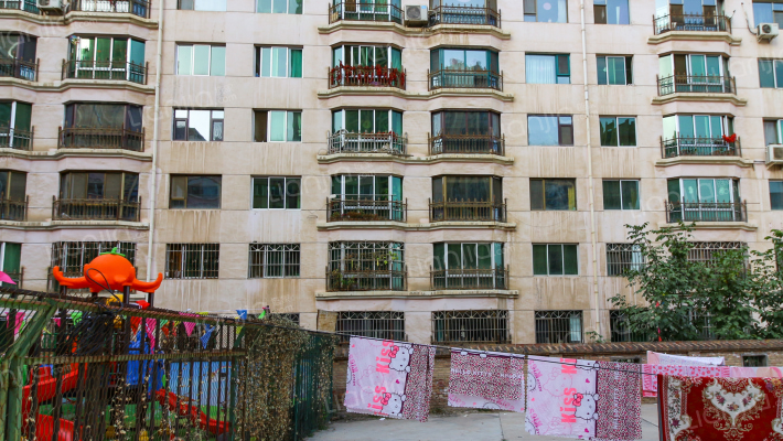 雅苑小区外景图