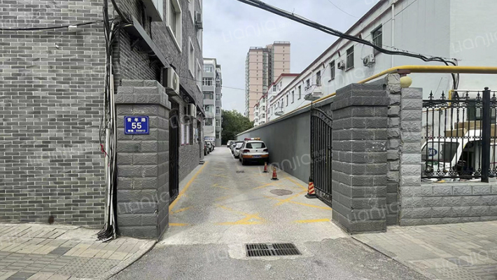青年路55号院外景图