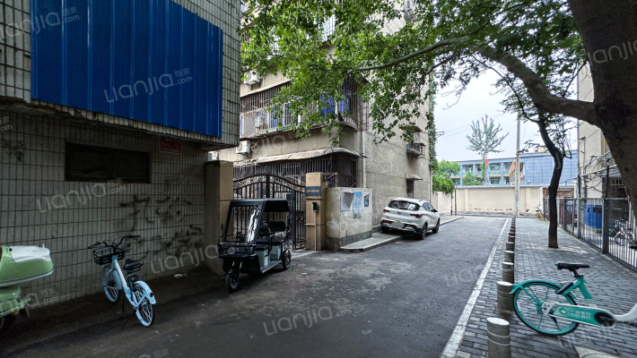 青年三巷2号院外景图