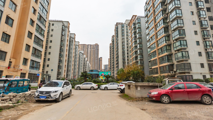 华丰园小区外景图