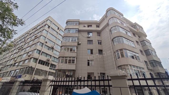 老干部活动中心家属院外景图