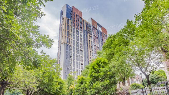 山水华府外景图