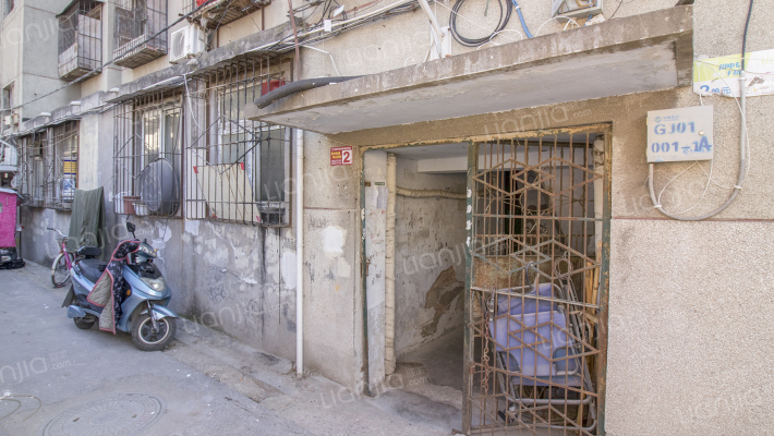 群英路16号院外景图